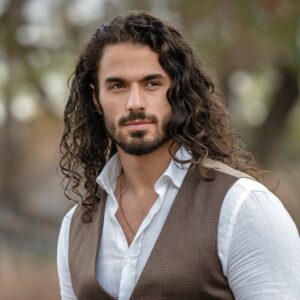 20 Cool Hairstyles for Men with Long Hair: Ultimate Style Guide 2024