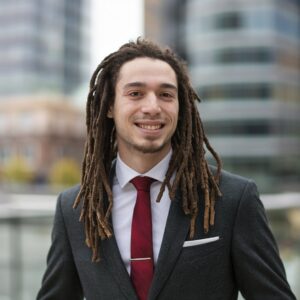 20 Cool Hairstyles for Men with Long Hair: Ultimate Style Guide 2024